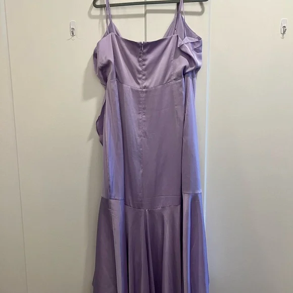 Light purple, silky Express dress - Picture 2 of 3